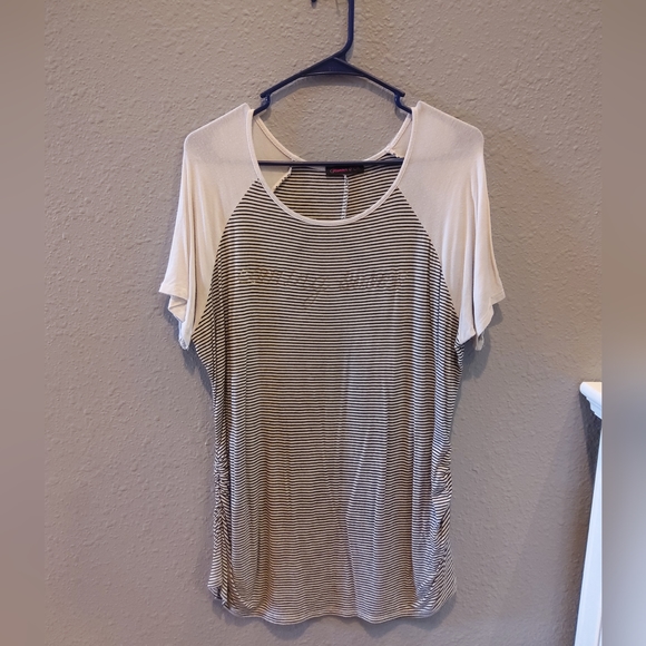 Maternity Top - Picture 3 of 8